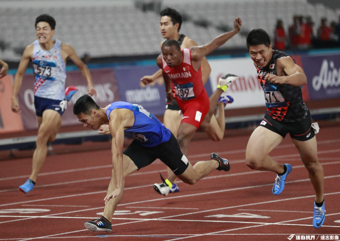 楊俊瀚200公尺決賽以千分之一秒之差惜敗日本選手小池祐貴