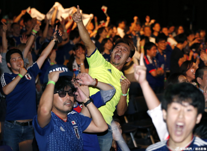 日本球迷欣喜若狂