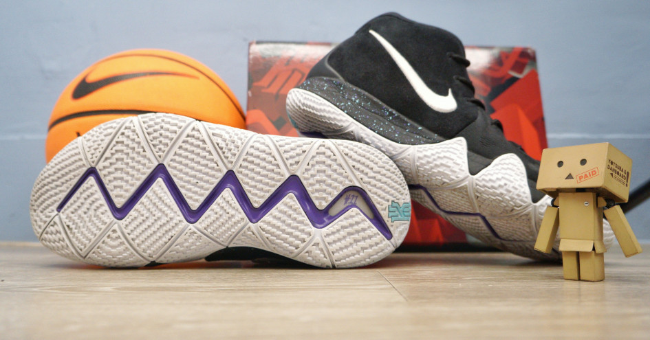 Nike Kyrie 5 'Bred' Basket Revolution