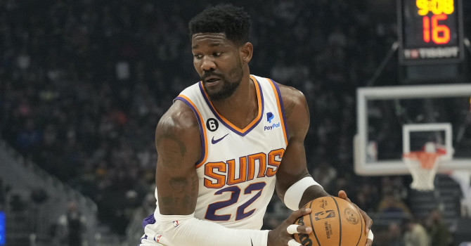 “Decoding Deandre Ayton: Exploring the Ups and Downs of the Suns’ Double-Ten Center”