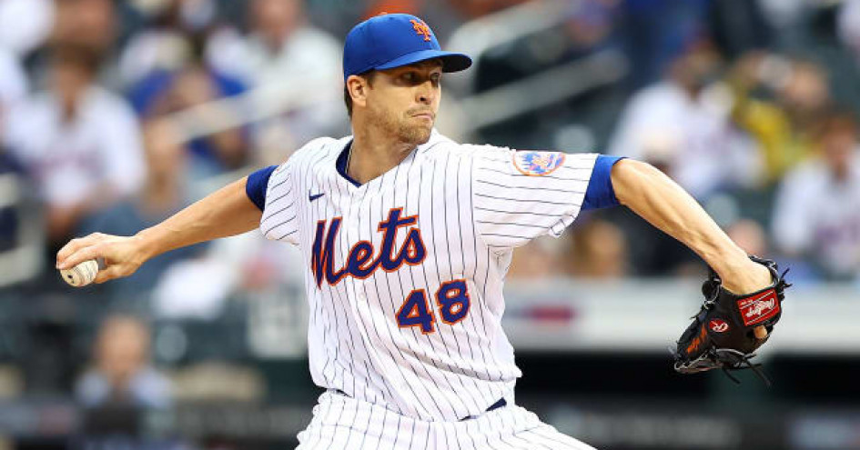 Jacob deGrom is UNREAL as he lowers his ERA to 0.54! (Records 10 Ks and  drives in 2!) 