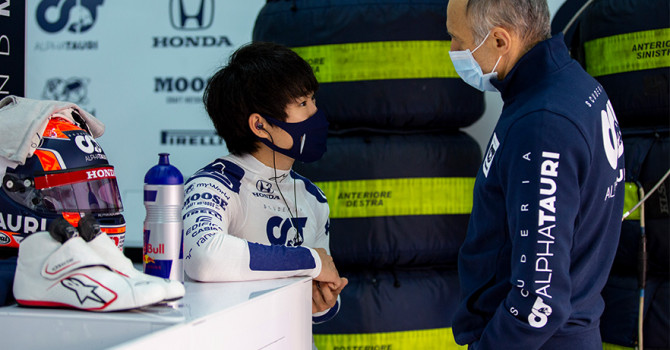 [情報] 角田裕毅完成首次F1賽車測試