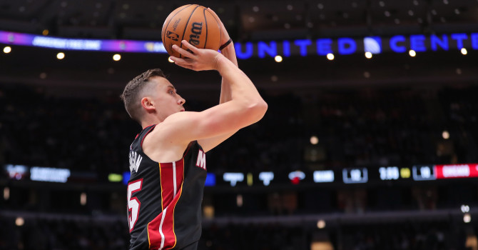 Reappearance of Efficient Weapons How did Duncan Robinson regain his confidence and accuracy?  – NBA – Basketball | Sports Vision