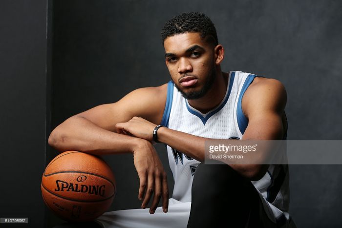 中鋒: c-karl-anthony towns 上季:32.0mp,18.3分(54.2fg%),10.