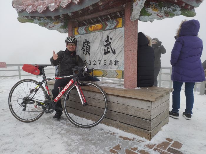2020年王慎志已經完成160次單車騎上武嶺的壯舉，至今仍然持續挑戰自己並以此為樂