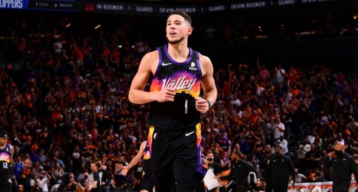 X 上的B/R Kicks：「“Be Legendary” Devin Booker and the Suns make the WCF for  the first time since 2010 ☀️  / X